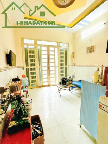 Bán nhà 2 lầu hẻm 154 đường Âu Dương Lân P.3 Quận 8 - 2