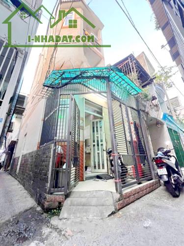 Bán nhà 3 lầu góc 2 mặt hẻm gần đường Dương Bá Trạc P.2 Quận 8