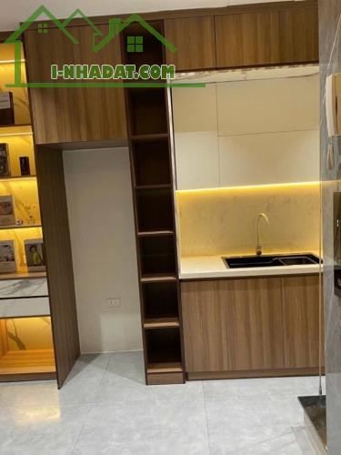 VẠN PHÚC -HÀ ĐÔNG -NHÀ MỚI 5 TẦNG -THANG MÁY -FULL ĐỦ NỘI THẤT XỊN SÒ -CỰC GẦN ÔTÔ  + Vị t