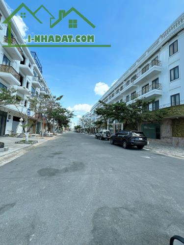Bán nhà 1 trệt 2 lầu khu đô thị Hưng Phú.Thuận tiện kinh doanh,mở vp - 1