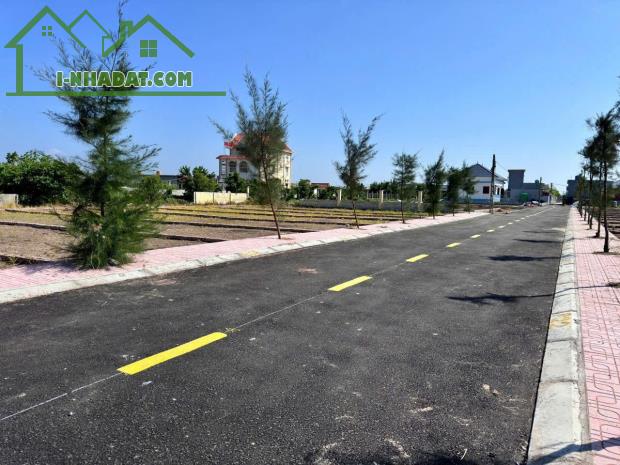 Chính chủ cần bán lô đất biển Quất Lâm, Nam Định. Vị trí trung tâm, gần bãi tắm. Giá rẻ