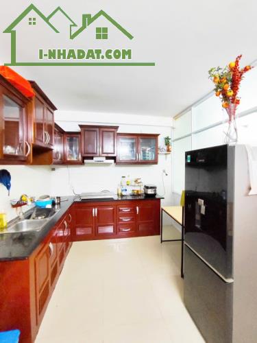 Nhà Ngộp Q2, Giảm Giá 2,5tỷ: Khu Phân Lô, 100m2, Mặt Đường Rộng 6m - 2