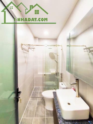 Nhà Ngộp Q2, Giảm Giá 2,5tỷ: Khu Phân Lô, 100m2, Mặt Đường Rộng 6m