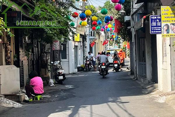 Nhà mặt tiền KD đa nghành, lô góc sân rộng, gần Phan Đăng Lưu, chỉ hơn 7 tỷ