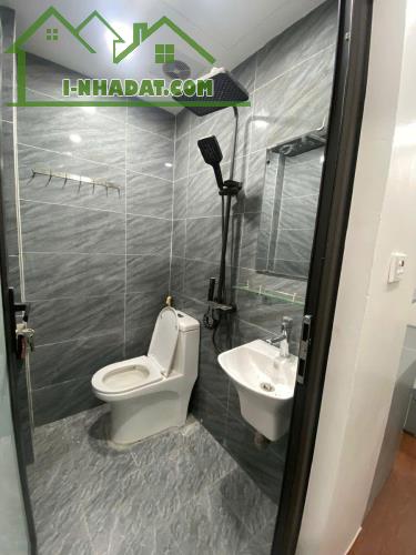 Cực Hiếm Hoàng Mai - Phân Lô Ô Tô Vào Nhà, Vỉa Hè Rộng- 3 Bước Ra Hồ - 3