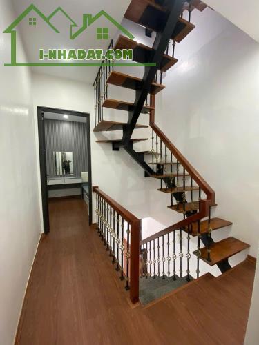 Cực Hiếm Hoàng Mai - Phân Lô Ô Tô Vào Nhà, Vỉa Hè Rộng- 3 Bước Ra Hồ - 4