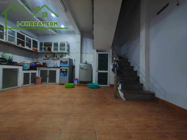 CHO THUÊ NHÀ RIÊNG PHỐ VĂN CAO, BA ĐÌNH, 36M2, 4 TẦNG LÔ GÓC, NGÕ THÔNG