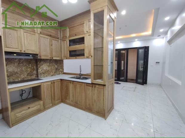 BÁN NHÀ –PHỐ VĂN TRƯƠNG-QUẬN ĐÔNG ĐA- XÂY MỚI 6 TẦNG – THANG MÁY- NGÕ Ô TÔ - 2