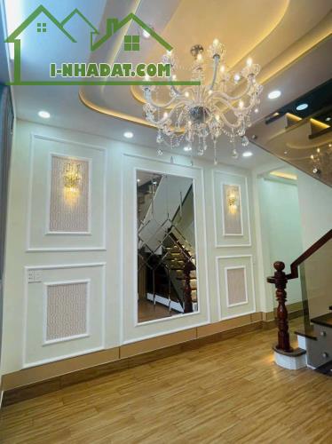 Nhà đẹp sang trọng với thiết kế hiện đại 3PN gần chợ hóc môn - 3