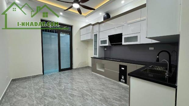 🏡 Nguyễn Văn Cừ - Long Biên - 71m2 - 11,7 tỷ - Dân xây - Ô tô - 2 thoáng - 2