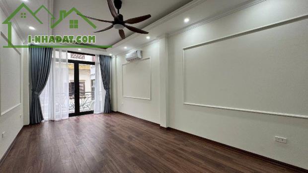 🏡 Nguyễn Văn Cừ - Long Biên - 71m2 - 11,7 tỷ - Dân xây - Ô tô - 2 thoáng - 4