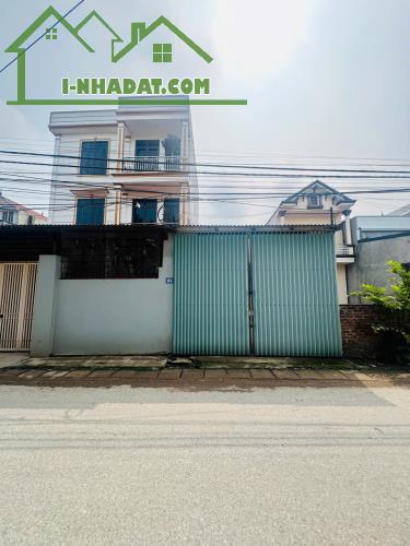 GIÁ CHỈ HƠN 2 TỶ DT 63 M ĐẤT MẶT ĐƯỜNG NHỰA KINH DOANG TẠI ĐƯỜNG 418