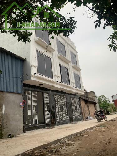 🚀 SIÊU PHẨM NHÀ ĐẸP - MẶT ĐƯỜNG PHỤNG CHÂU - 49M² FULL THỔ - KẾT NỐI LÊ VĂN LƯƠNG KÉO DÀI