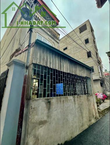 BÁN NHÀ 3 TẦNG  5.4X tỷ  NGÕ 302 XUÂN PHƯƠNG