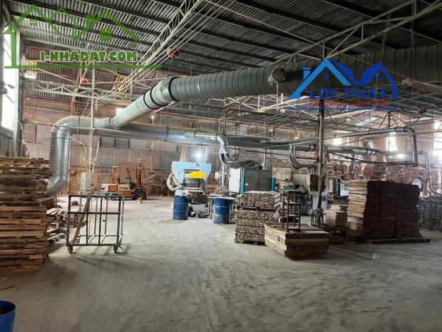 Cho thuê nhà xưởng 1800m2, trang thiết bị gỗ, điện 160KVA, PCCC, sân rộng