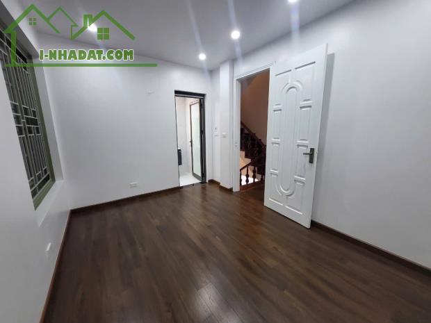 Biệt thự Bồ Đề, Long Biên, 80m2, 5 tầng, MT 6m, ô tô vòng quanh, gần hồ, giá 17.5 tỷ - 2