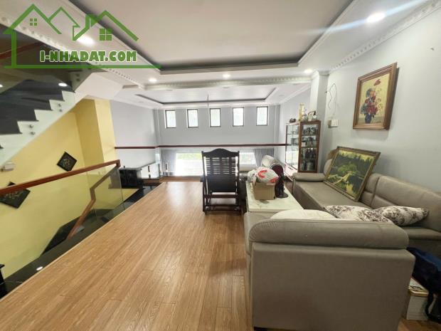 NHÀ MẶT TIỀN HBC, KHU BÊN SÔNG , VIEW CÔNG VIÊN, 120M2, NGANG 6M, 5 TẦNG, CÓ THANG MÁY.