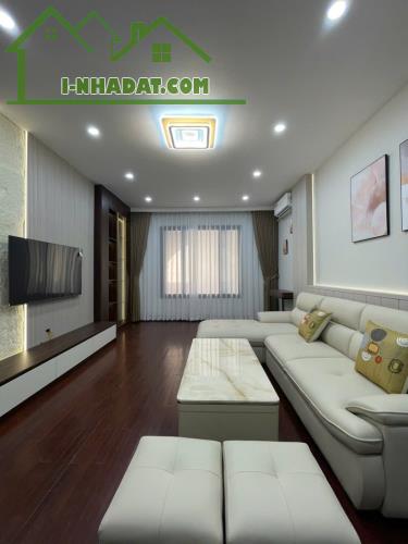 VIP nhà Lâm Hạ 5T thang máy phân lô, gara oto, full nội thất, 2 thoáng, 70m, nhỉnh 17 tỷ