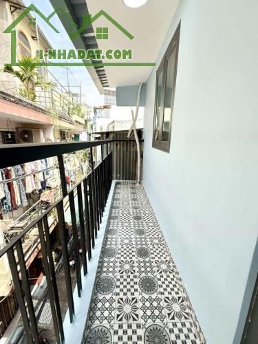 NHÀ 3 TẦNG ĐƯỜNG CÁCH MẠNG THÁNG 8 - Q 3 - HẺM THÔNG - DTSD GẦN 45M2 - 2PN - GIÁ 2.55 TỶ - 4