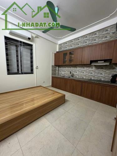NHÀ MỚI SẴN VỀ Ở LUÔN - 3 THOÁNG - NGÕ Ô TÔ LÙI TẬN CỬA - MẶT TIỀN MIÊN MAN 5.2M - 2