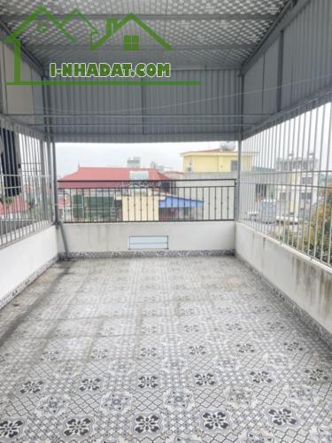 Bán nhà 5 tầng 4 ngủ 30m2 ô tô đỗ cửa đường Nguyễn Văn Linh giá chỉ 5.1 tỷ