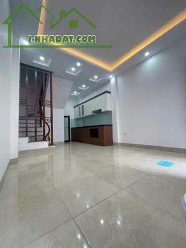 Bán nhà Ngọc Thuỵ, Q Long Biên, dân trí cao, lô góc 2 mặt thoáng ,ô tô đỗ cửa - 4