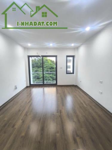 Bán nhà Ngọc Thuỵ, Q Long Biên, dân trí cao, lô góc 2 mặt thoáng ,ô tô đỗ cửa - 2