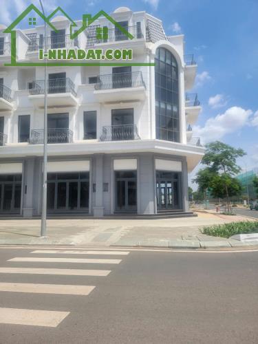 Nhà phố mặt tiền 1 trệt, 3 lầu cạnh đường DT769, sân bay Long Thành