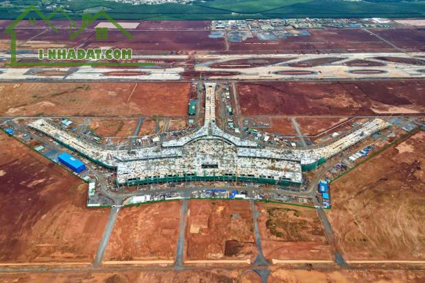 Nhà phố mặt tiền 1 trệt, 3 lầu cạnh đường DT769, sân bay Long Thành - 4