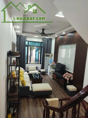 HOT ! MỄ TRÌ HẠ NHÀ DÂN XÂY ĐẸP, 2 THOÁNG, TẶNG NỘI THẤT - 6 TỶ HƠN.
