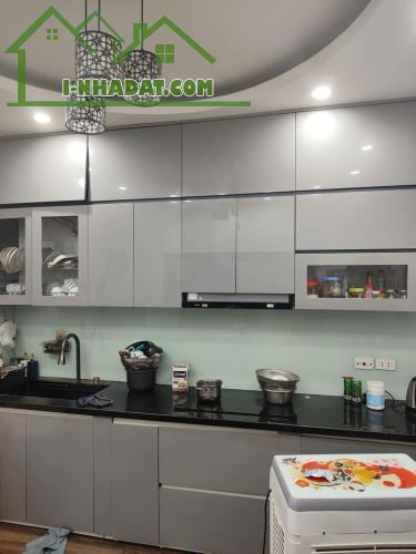 HOT ! MỄ TRÌ HẠ NHÀ DÂN XÂY ĐẸP, 2 THOÁNG, TẶNG NỘI THẤT - 6 TỶ HƠN. - 1