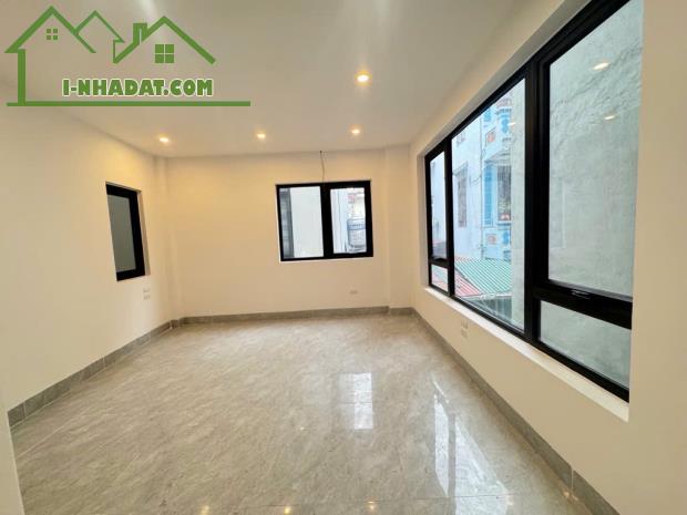 Giá xinh! 
Nhà KHÂM THIÊN, 30m2, 2 mặt thoáng, gần phố, chỉ 5.6 tỷ! - 1