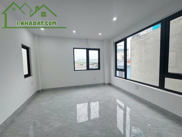 Giá xinh! 
Nhà KHÂM THIÊN, 30m2, 2 mặt thoáng, gần phố, chỉ 5.6 tỷ! - 3