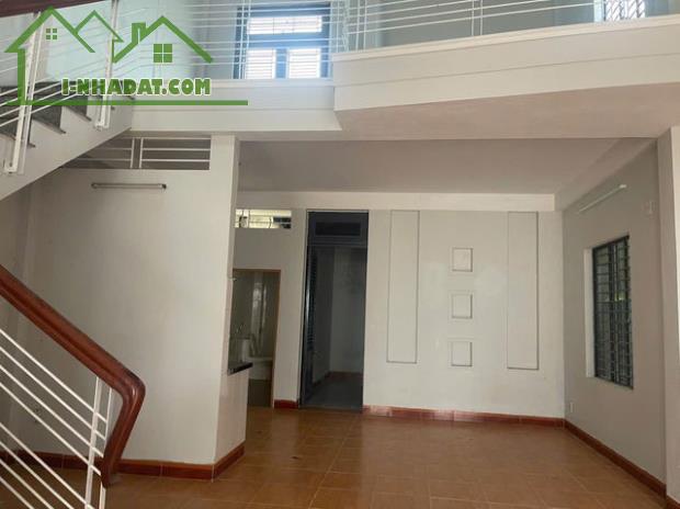 NHÀ LỮNG ĐÚC ĐẸP, DT 112M2, Ô TÔ VÀO TẬN NHÀ - NGUYỄN HUY TƯỞNG, LIÊN CHIỂU - CHỈ 3.09 TỶ - 2