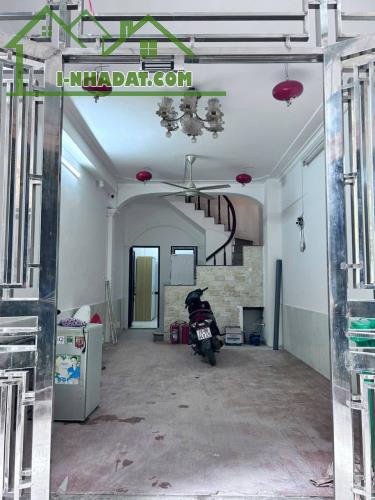 CCMN:Bùi Xương Trạch DT40m2, MT 3.66m, 5tầng