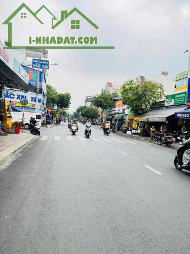 Bán nhà Măt tiền Vườn Lài - cách chợ Tân Hương 400m, DT: 4.1x13m, Trệt +Lừng, 9.1 tỷ.