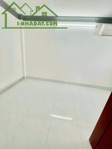 Bán nhà mới DIỆN TÍCH SÀN 58M2, HẺM XE HƠI, gần Gò Ô Môi, Đường Huỳnh Tấn Phát, Quận 7. - 1