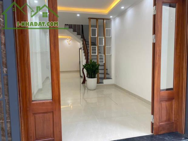 SIÊU HIẾM CÓ!BÁN NHÀ 5 TẦNG ,30M2,HƯỚNG TÂY TỨ TRẠCH,GẦN ĐƯỜNG OTO GIÁ CHỈ 5, TỶ - 1