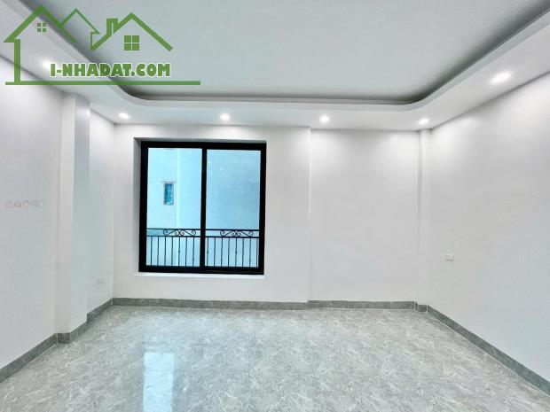 SIÊU HIẾM CÓ!BÁN NHÀ 5 TẦNG ,30M2,HƯỚNG TÂY TỨ TRẠCH,GẦN ĐƯỜNG OTO GIÁ CHỈ 5, TỶ - 3