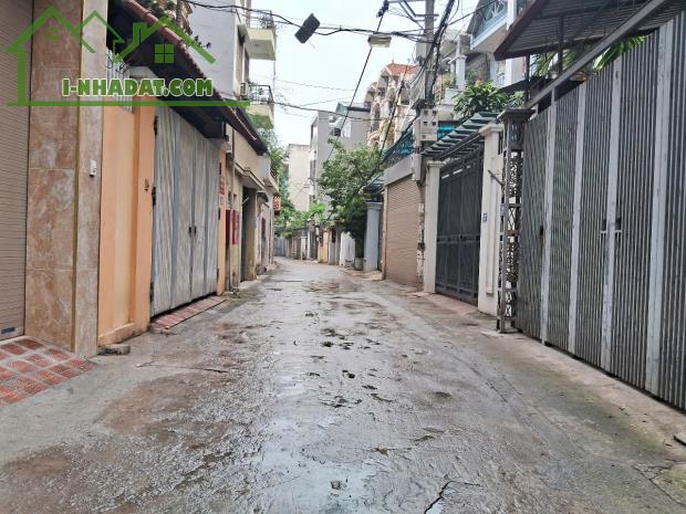 BÁN NHÀ KHU PHÂN LÔ QUÂN ĐỘI  TƯ ĐÌNH  –  THANG MÁY - GARA Ô TÔ - ĐƯỜNG Ô TÔ TRÁNH