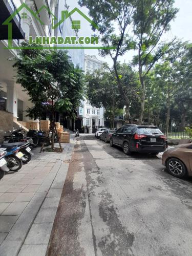 Bán Đất Phố Duy Tân, Ô tô tránh, Cách Phố 30m, Kinh doanh đỉnh: 148m/MT 5m 52.9 Tỷ