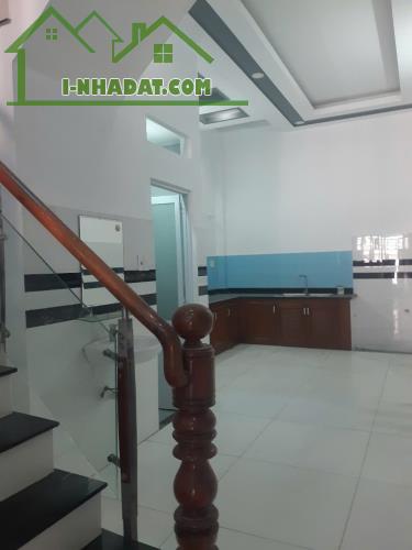 Bình Tân,Mặt tiền, Nhà 4 tầng 68m2 ,kinh doanh,ô tô, giá rẻ, khu vip