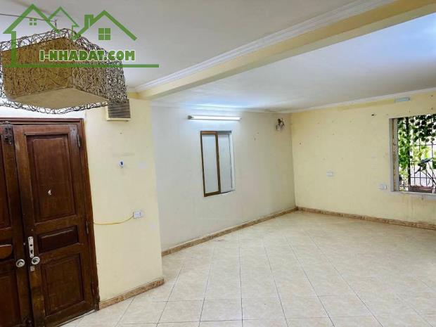 Bán tập thể Hoàng Ngọc Phách, tầng 5, 70m, 2 ngủ, giá cực tốt. - 2