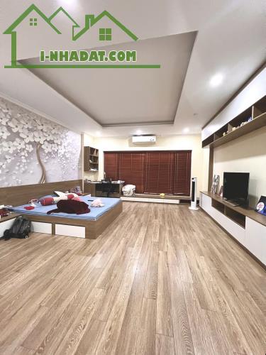 NHÀ BIÊN GIANG ĐƯỜNG ÔTÔ TRÁNH GẦN HỒ 4.75TỶ - 2