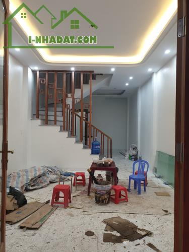 BÁN NHÀ ĐẸP 2.55 TỶ 3 TẦNG 46M2 NGÕ THẲNG VÀ NGẮN KHU ĐẦM BÉT