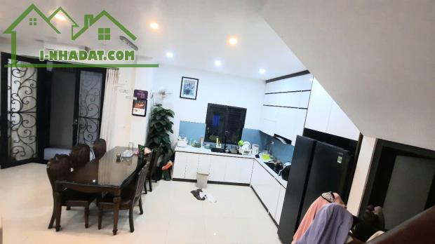 Siêu Hiếm Nhà Đẹp Ngõ Ô Tô GaRa DT 45m - 5 Tầng - Mặt Tiền 6m - Gía Chào 11.7 Tỷ - 1