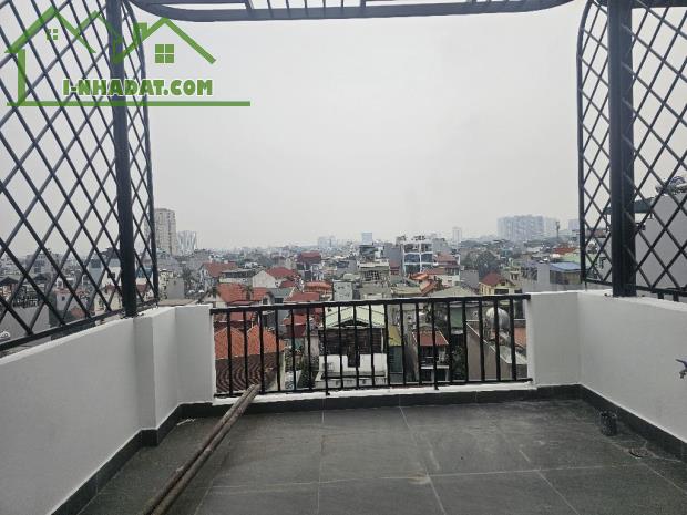 Bán nhà Hoàng Như Tiếp-Long Biên,thang máy,gara oto,full nội thất,DT 41m,MT 4,5m, giá 8,9 - 3