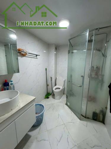 VIP NHẤT PHỐ LẠC TRUNG - PHÂN LÔ ĐẲNG CẤP- THÔNG BÀN CỜ-  2 Ô TÔ NGỦ TRONG NHÀ- KINH - 4