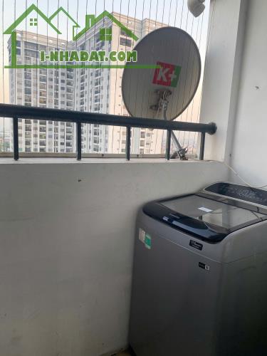 Chính chủ bán Căn hộ 68.6m2 - Lô góc Cửa chính Hướng Đông Nam tại KĐT Sài Đồng 3 tỷ bao - 3