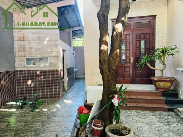 Mặt tiền Cách Mạng Tháng Tám 214m2- Giá chỉ 10,5 tỷ . - 2